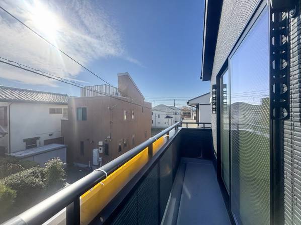 遮る高い建物がなくお洗濯物もカラっと乾きそうですね