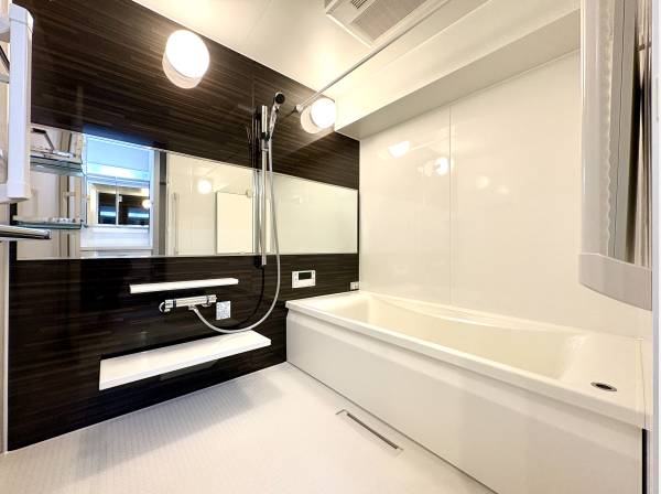 ゆったりとしたバスルーム