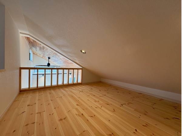 固定階段で昇降できるロフト