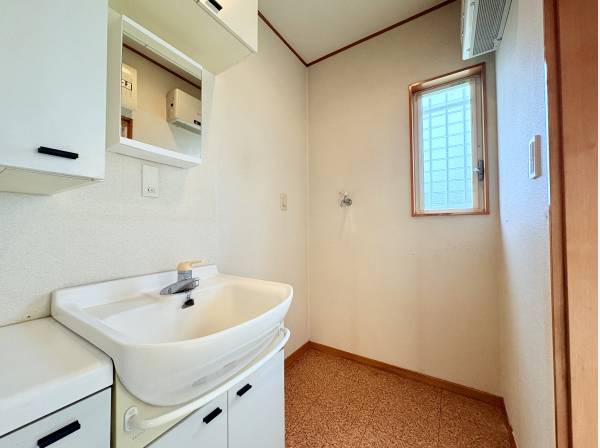 準備や洗濯時に程いいスペースがあります