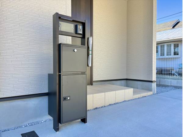 留守にしがちなご家庭にも嬉しい「宅配ボックス」です