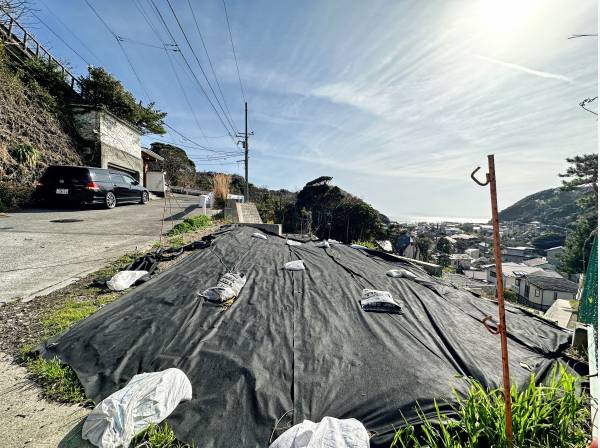 一番上のこの宅地のみ、東側道路に面しています