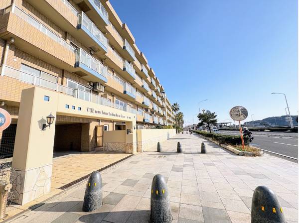 目の前は海、江ノ島のリゾートマンション