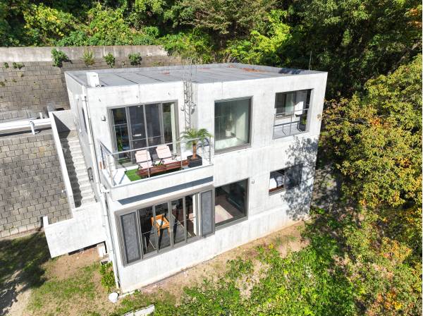 直線で構成されたスタイリッシュな外観