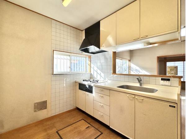 料理しながら、家族の声が聞こえる距離。