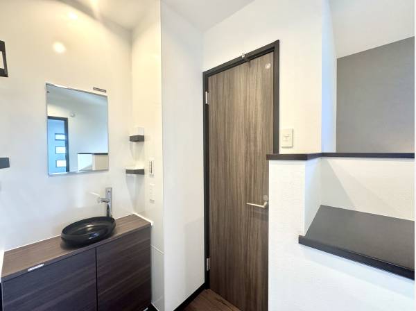 2階には洗面を完備