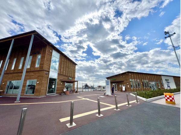 鵠沼海浜公園「HUG-RIDE PARK」まで約650ｍ（徒歩9分）