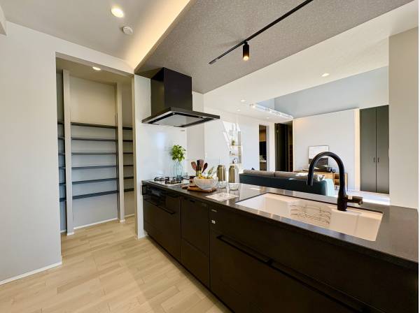 広々としたキッチンスペース