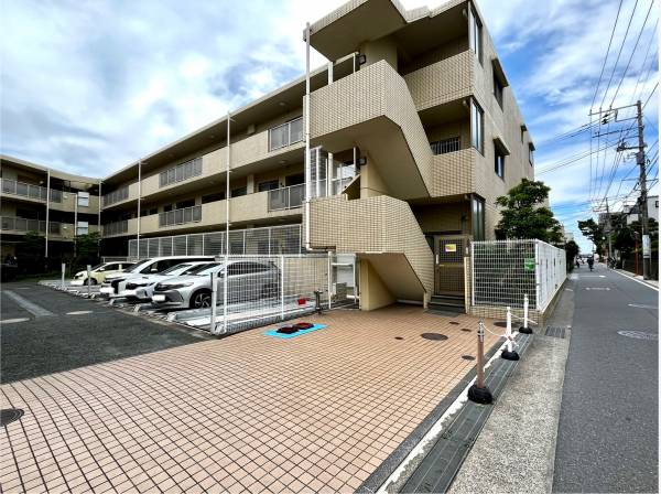 「逗子」駅徒歩10分、海まで徒歩２分