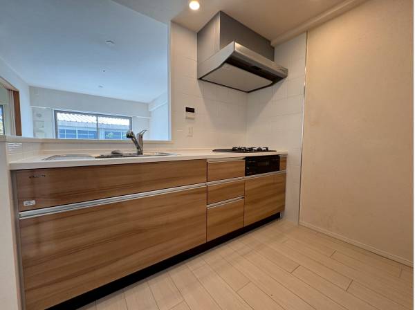 対面式システムキッチンはディスポーザーを完備