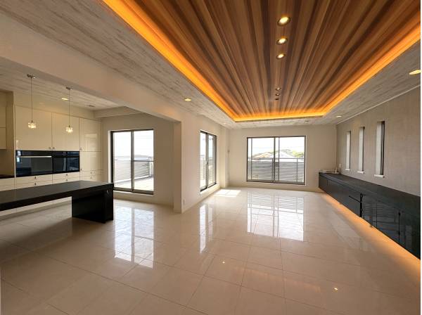 ＬＤＫは３０帖超のダイナミックな広さ