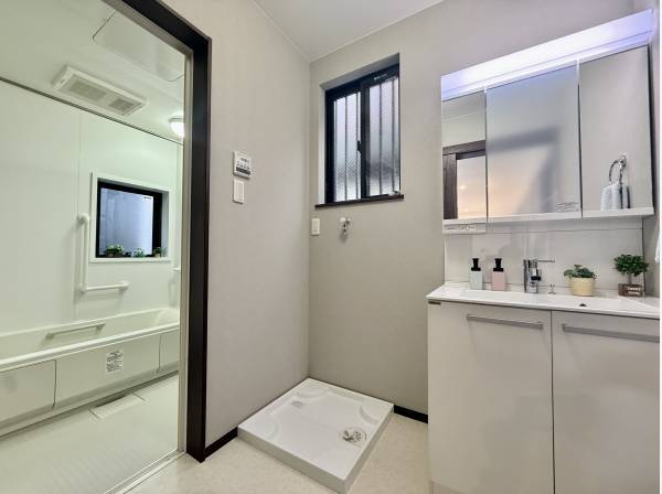 サニタリースペースと浴室