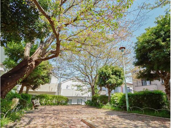 西ヶ谷れんげ公園まで徒歩2分（約150m）