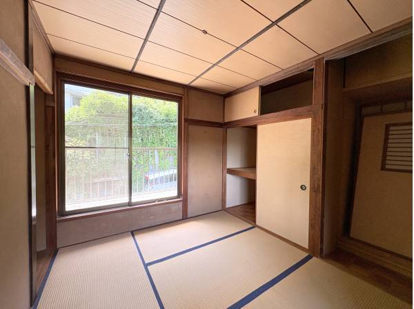 緑を眺める和室は気持ちいいですね
