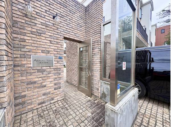 重厚感ある建物になっております。