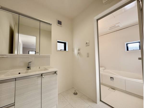 サニタリースペースと浴室