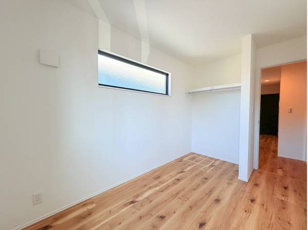 抜け感のある収納スペースで開放感とおしゃれさをプラス