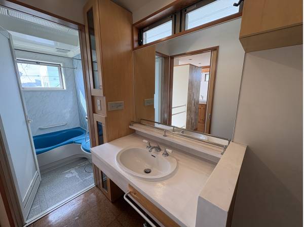 洗面台やお風呂も南国風！