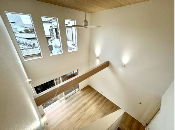 迫力ある大きな吹き抜けです