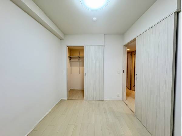 洋室ウォークインクローゼット付き