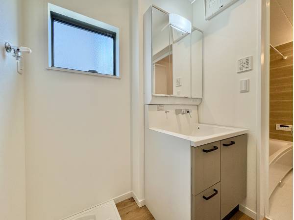 洗面化粧台です