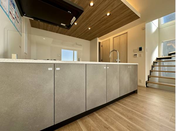 ペニンシュラ型のキッチン