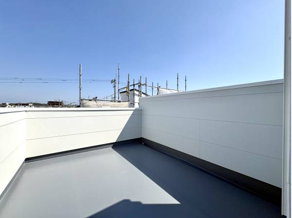 開放的なルーフバルコニー