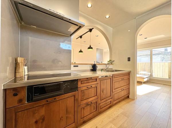 輸入キッチンを作用しお洒落な空間