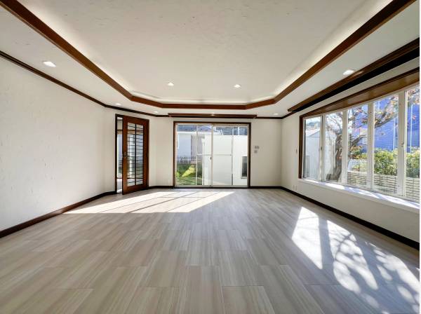 リビングスペースだけでも約17帖(ダイニング・キッチンを除く)