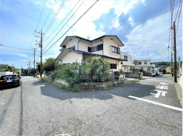 角地ならではの開放感。