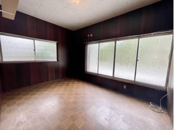 2階には洋室が2部屋ございます！