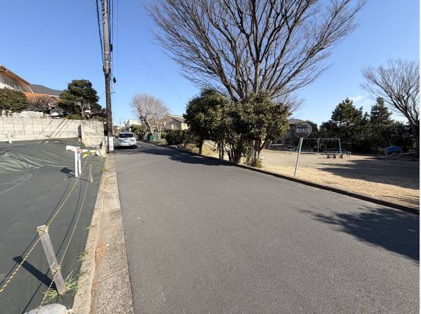 前面道路は約６m