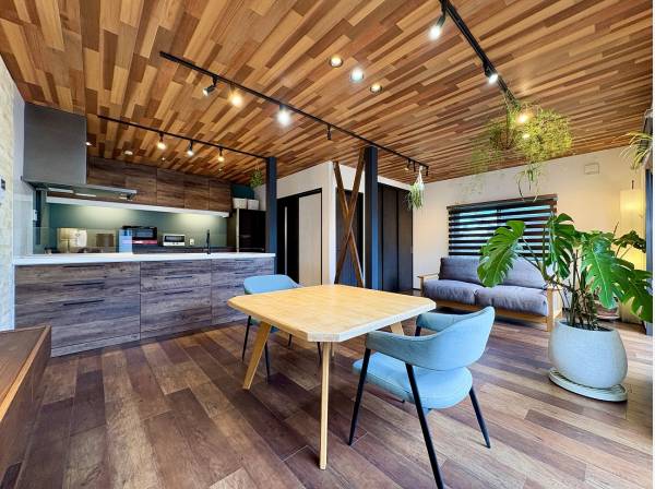 シンプルなインテリアが一段と際立ちそうなデザイン性のある空間