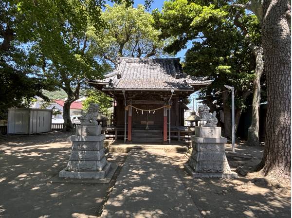 徒歩１分には地域を見守る神社も(約50ｍ)