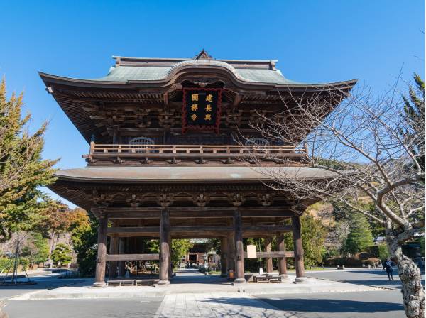 建長寺まで約2.2ｋｍ/徒歩27分