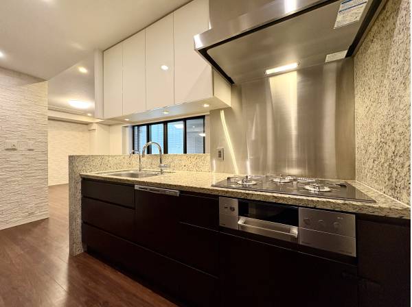 対面式システムキッチン