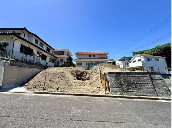 現地は間口も広く日当たりも良好