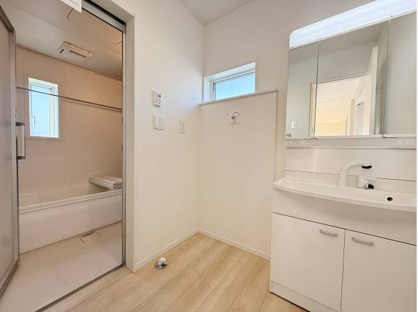 サニタリースペースと浴室