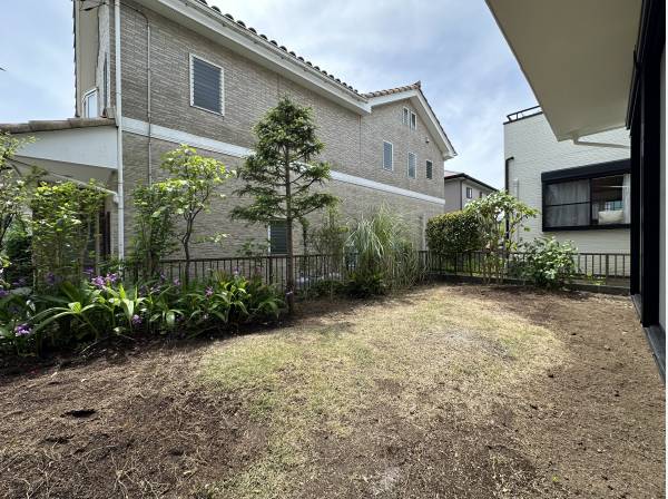 ＬＤＫから出入り可能なお庭スペース