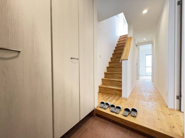 ゆとりある玄関スペース