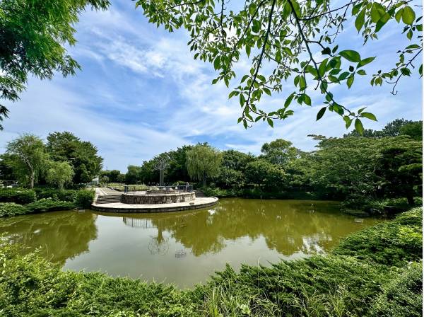 長久保公園まで徒歩7分（約500m）