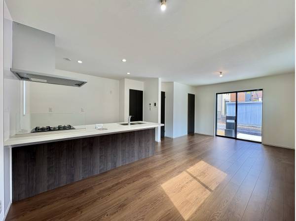 17帖のLDKは落ち着いた空間でゆっくりとした時間を過ごせます。