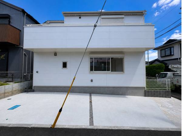 南東角地で日当たりも良好です！