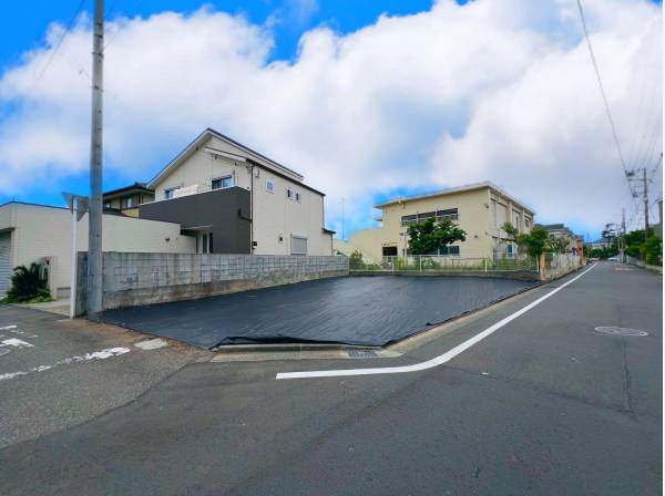 面している道路は約5.6mでございます