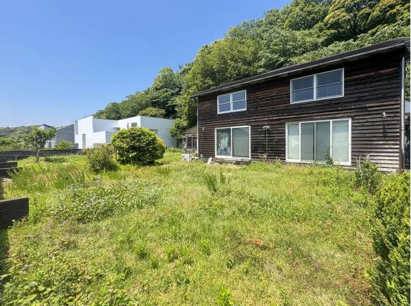 この広い敷地をどのように活用しましょうか♪