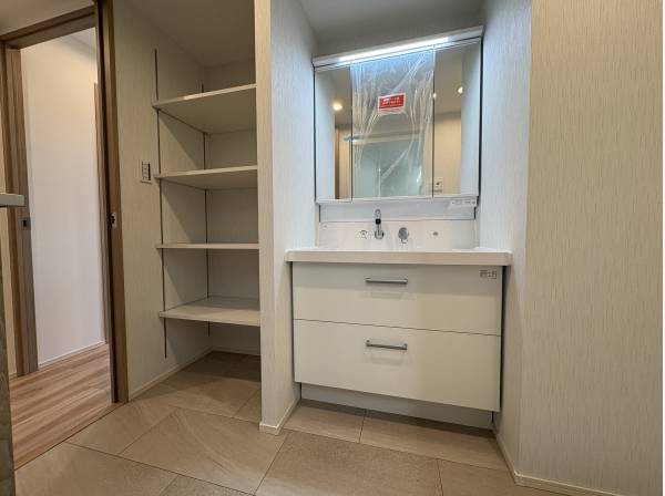 収納付き洗面所