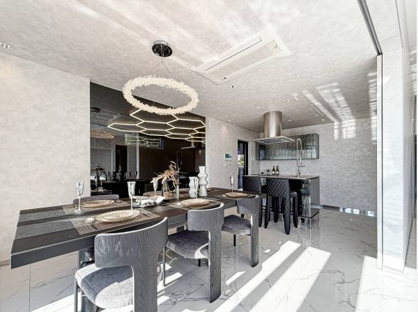 家具もお洒落なダイニングキッチン