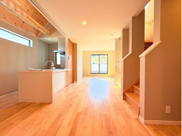 日当りも良く暖かい空間となっています