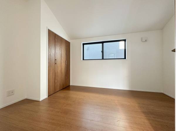 各居室に収納が完備されお部屋を広々使えます