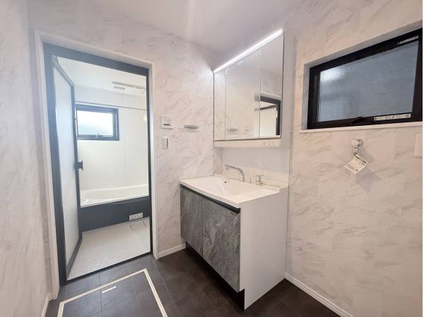 サニタリースペースと浴室